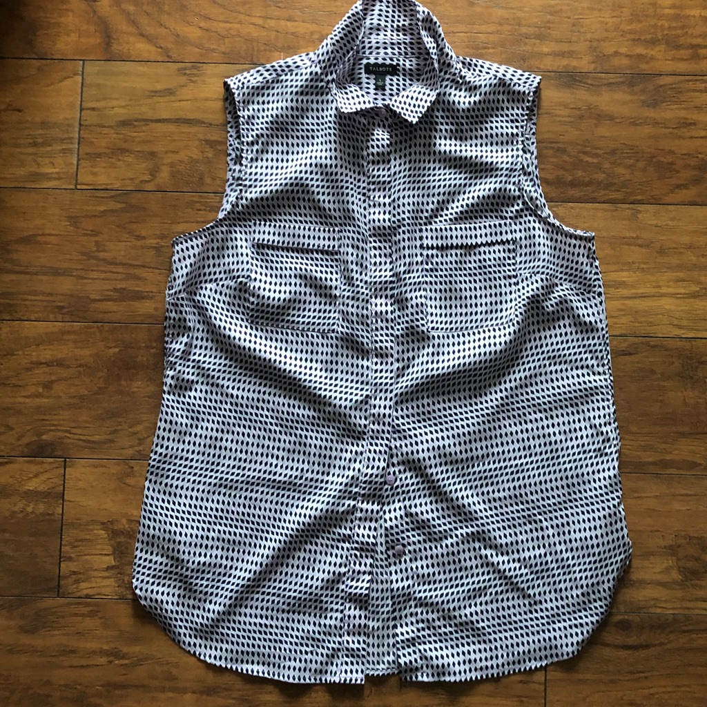 Talbots Sleeveless Button Down Blouse.